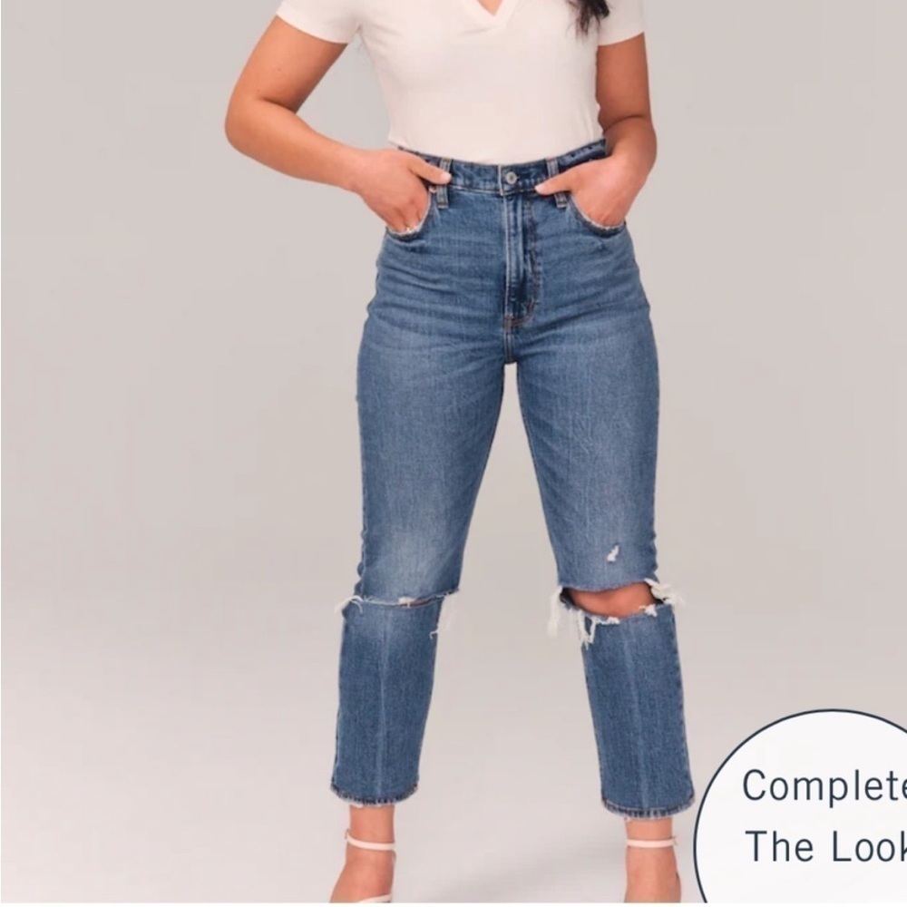 Abercrombie & Fitch Ultra High Rise Ankle Straight Jean
